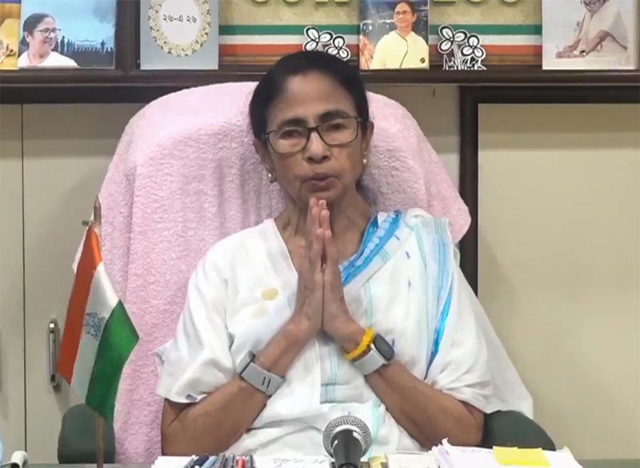 मुझे इस वर्ष अपनी किताबों की रॉयल्टी नहीं मिली, भाजपा की हो सकती है भूमिका : ममता बनर्जी
