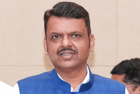 बीएमसी चुनाव में वोटिंग की रफ्तार धीमी, सीएम फडणवीस ने की लोगों से वोट डालने की अपील