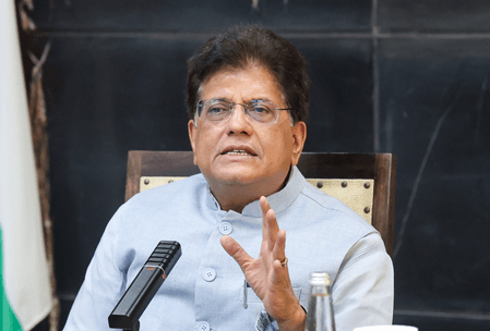 मध्य पूर्व में तनाव के बाद भी निर्यातकों में उत्साह बरकरार, हॉर्मुज के बंद होने से अलग-अलग मार्गों से हो रहा निर्यात: पीयूष गोयल
