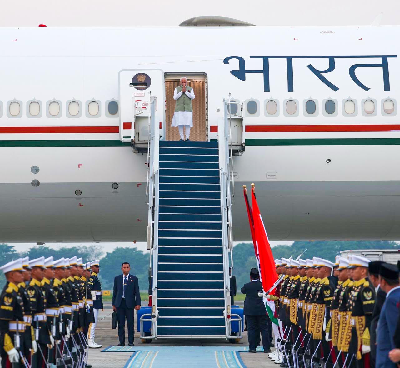 राष्ट्रपति प्रबोवो के गर्मजोशी भरे स्वागत से अभिभूत : पीएम मोदी