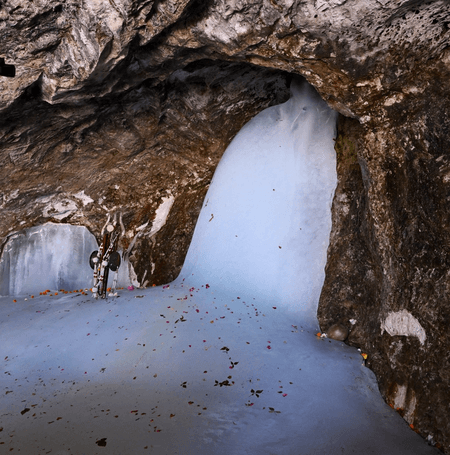 अमरनाथ गुफा में शिव संग विराजती हैं देवी महामाया, जहां सिर्फ दर्शन से मिट जाते हैं सारे पाप