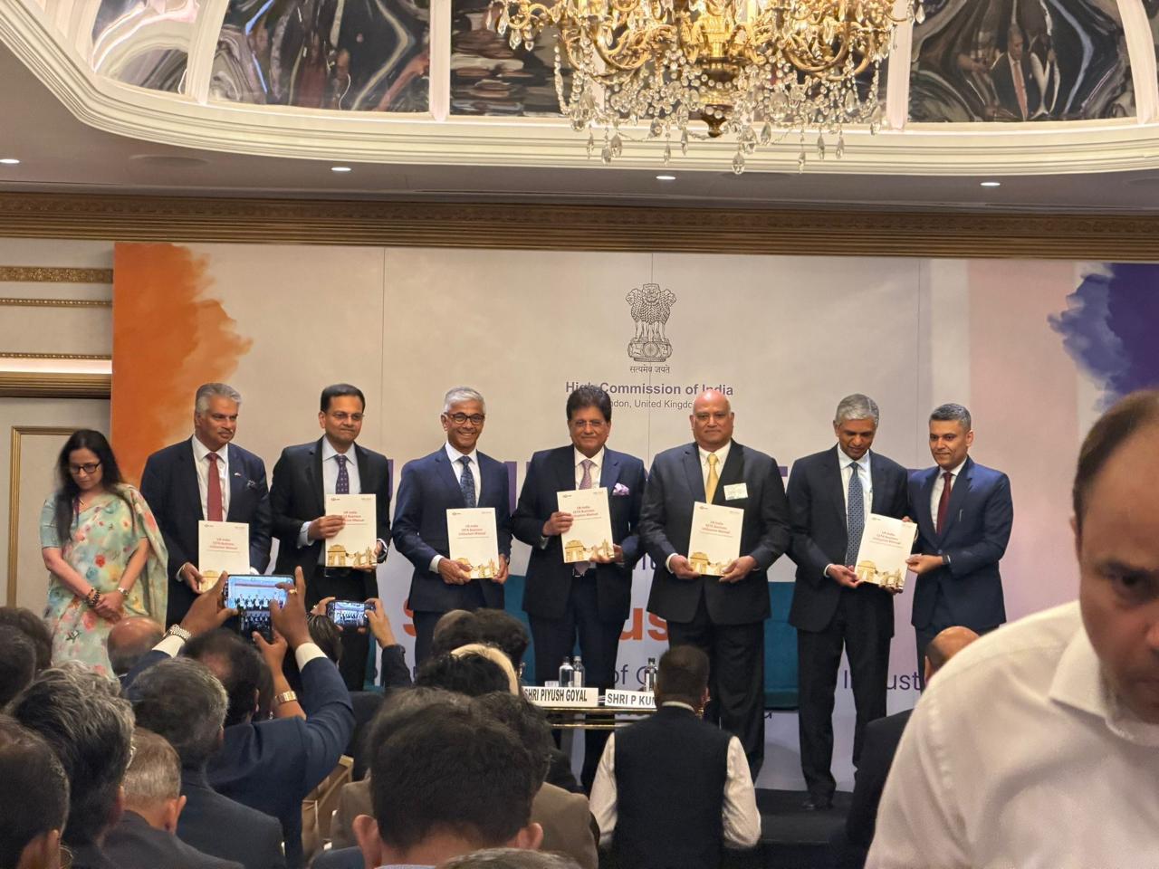 पीयूष गोयल ने लॉन्च की भारत-यूके सीईटीए बिजनेस मैनुअल, व्यापार समझौते से पहले कारोबारियों को मिलेगा बड़ा मार्गदर्शन