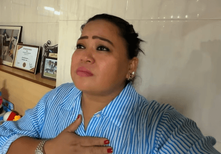 बेटे काजू को दर्द से कराहता देख डॉक्टर के सामने रोने लगी भारती सिंह