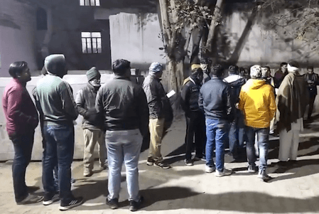 मेरठ में बेटी के अपहरण और मां की हत्या पर तनाव, विपक्ष ने राज्य सरकार पर साधा निशाना