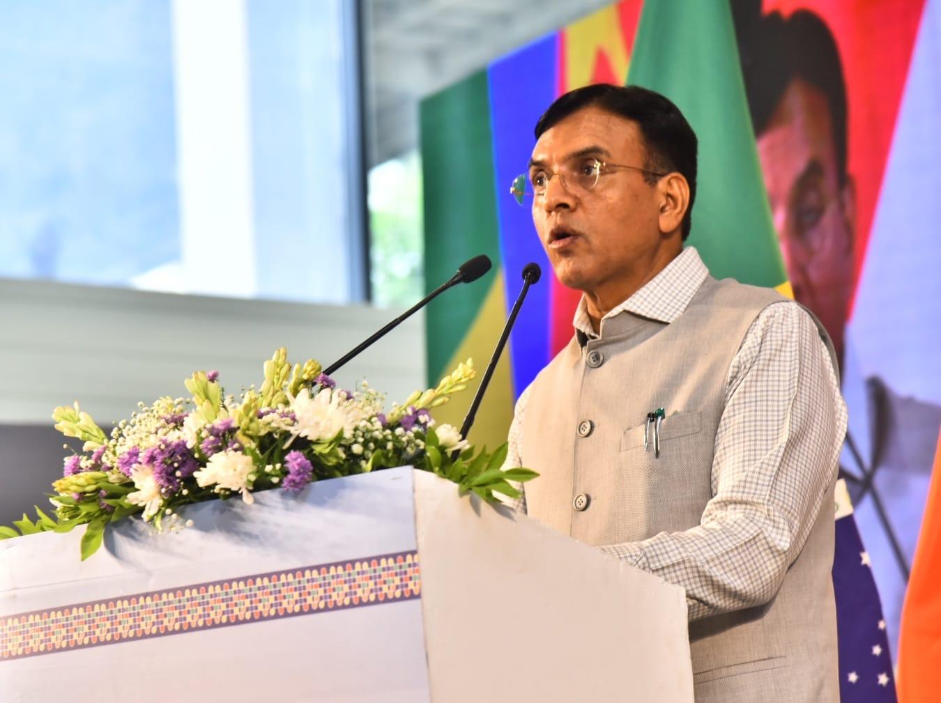 ब्रिक्स ट्रेड यूनियन फोरम में मनसुख मांडविया बोले, श्रमिकों के हितों पर केंद्रित भविष्य की जरूरत