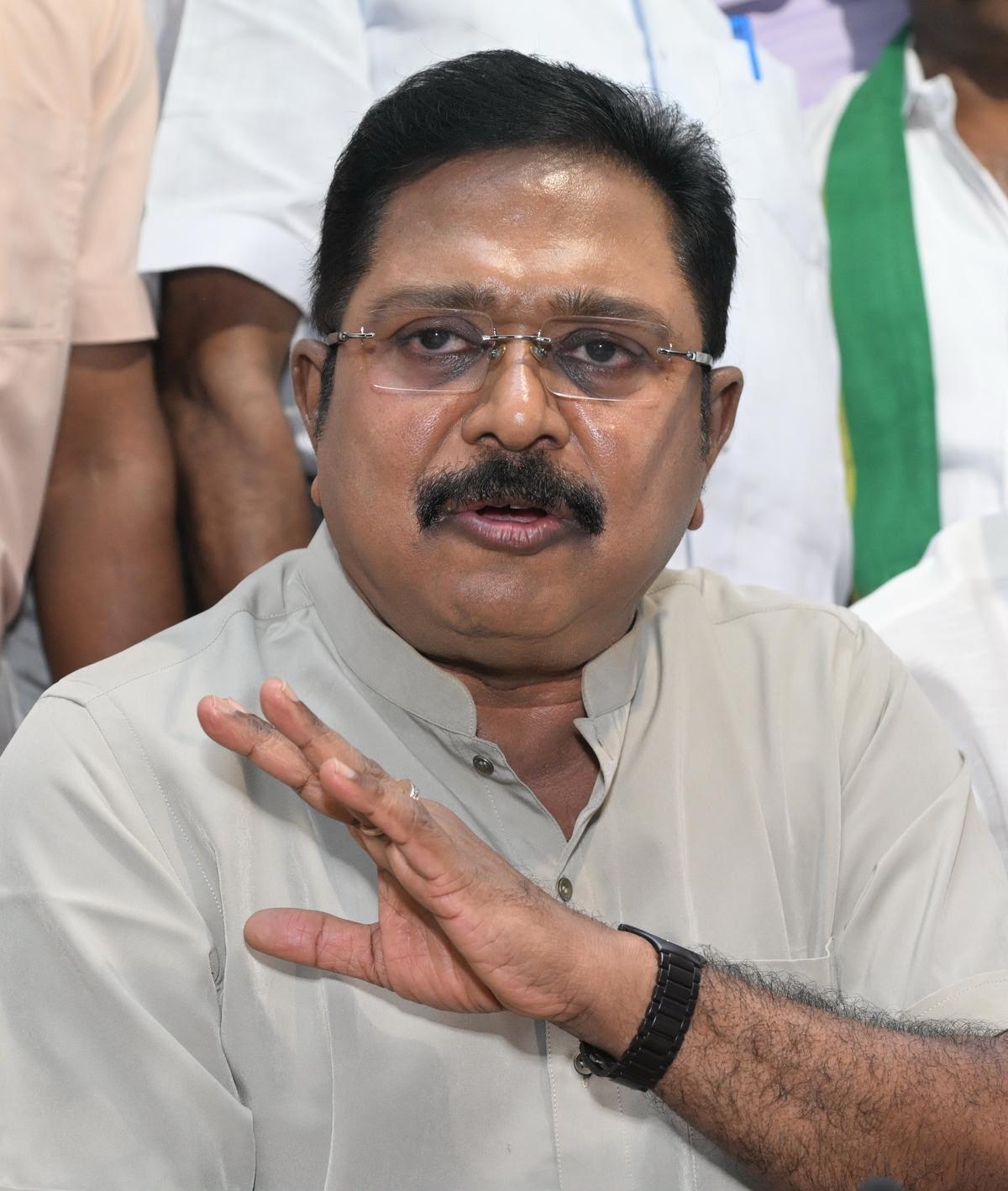 तमिलनाडु में बढ़ते यौन अपराधों और बिगड़ती कानून-व्यवस्था को लेकर एएमएमके नेता दिनाकरन ने सीएम विजय को घेरा