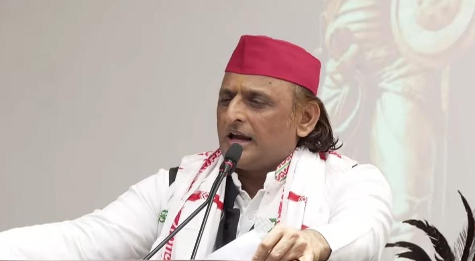 लखनऊ अग्निकांड: अखिलेश यादव बोले, समय पर कार्रवाई होती तो बच सकती थी बच्चों की जान