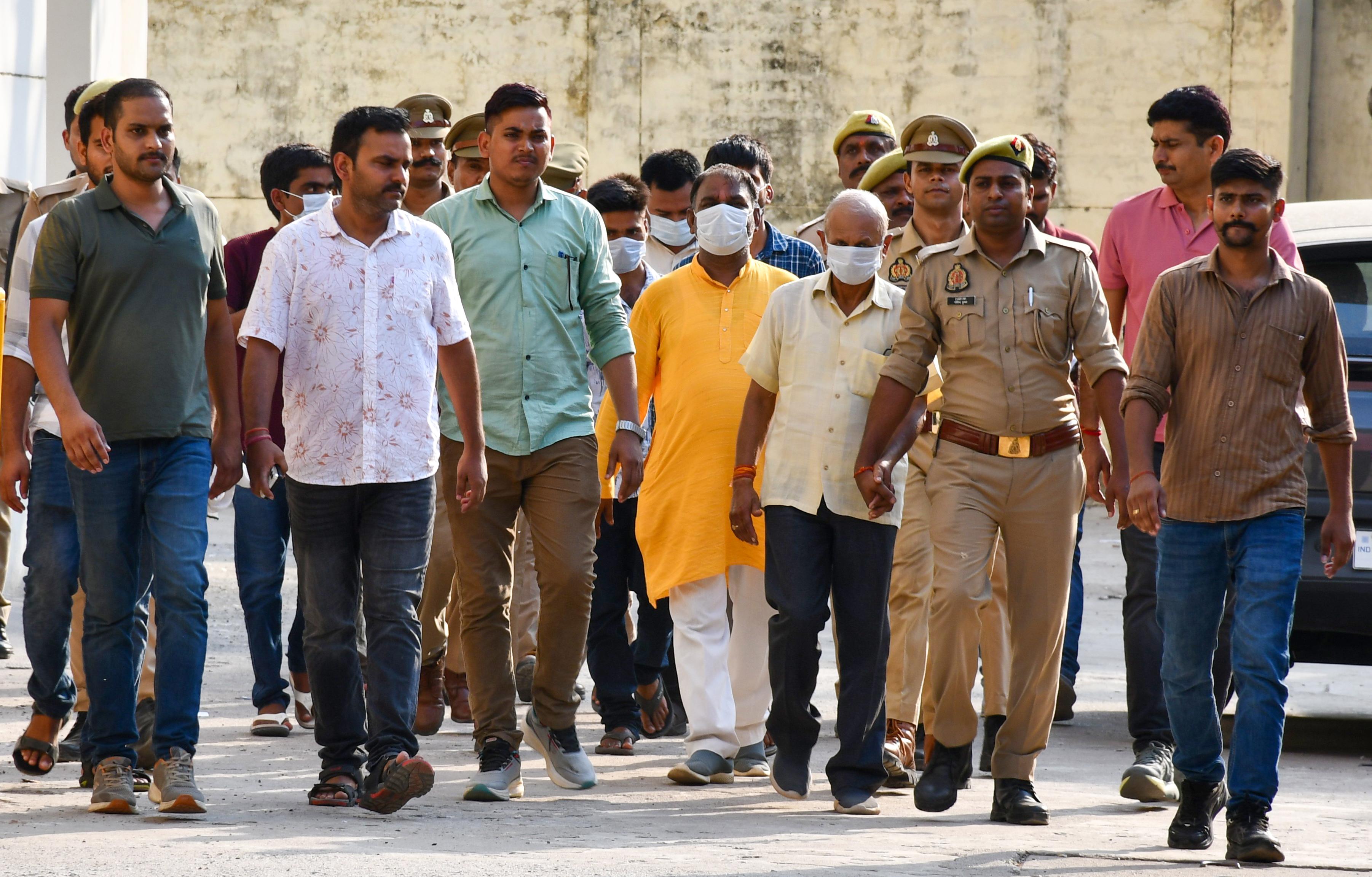 राम मंदिर चढ़ावा मामला: बैंक खातों की जांच के लिए तीन आरोपियों की पुलिस रिमांड मांगी