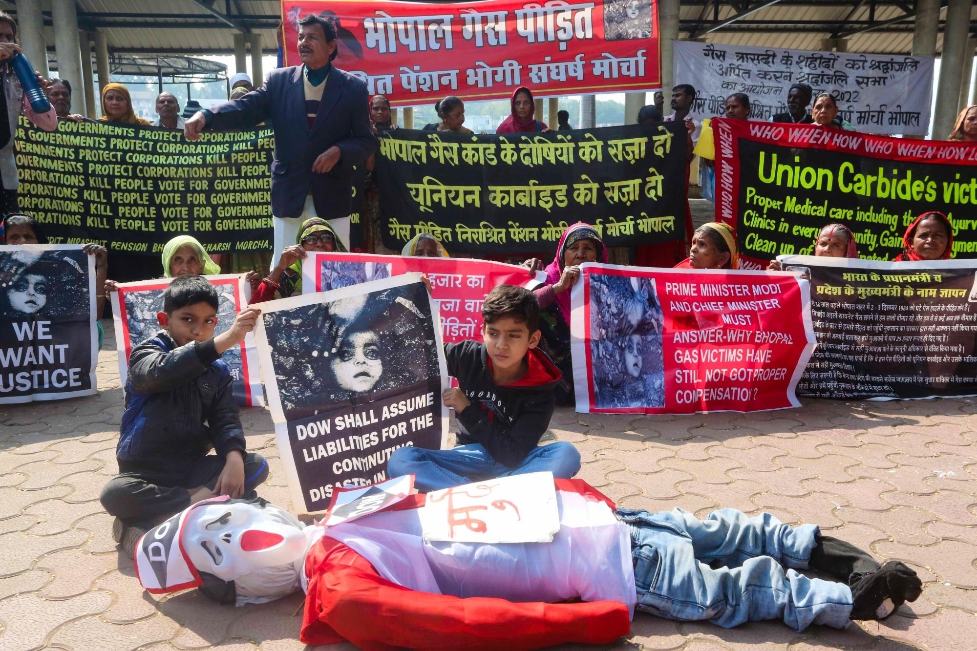 भोपाल गैस त्रासदी के पीड़ितों का आरोप, मिनी यूनिट्स की प्रमुख सेवाओं में कटौती कर रहा बीएमएचआरसी