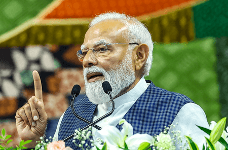 पहली नौकरी पाने वालों को मिलेंगे 15 हजार रुपए, पीएम मोदी 2,400 करोड़ रुपए की प्रोत्साहन राशि करेंगे वितरित