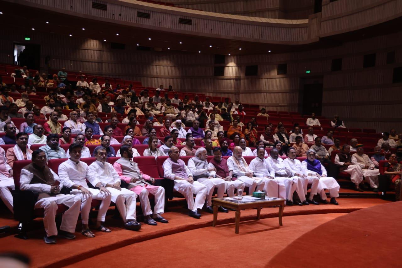 एनडीए की मंगल मिलन बैठक जारी, मानसून सत्र के अंतिम चरण पर चर्चा होने की संभावना