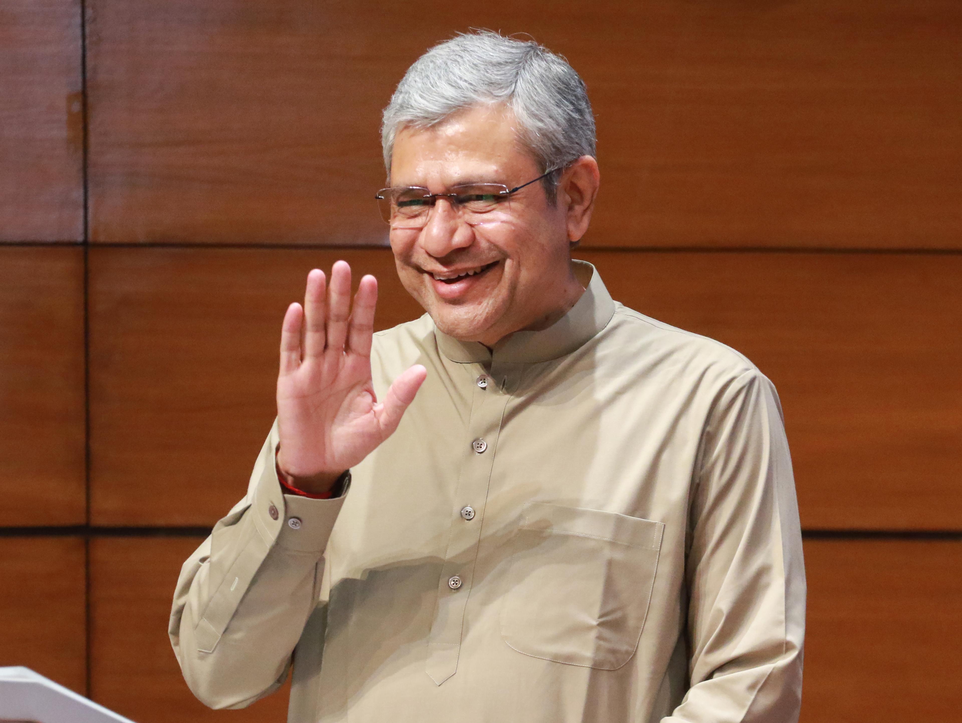 भारतीय रेलवे ने जुलाई तक वित्त वर्ष 2027 के पूंजीगत व्यय का 39 प्रतिशत खर्च किया: सरकार