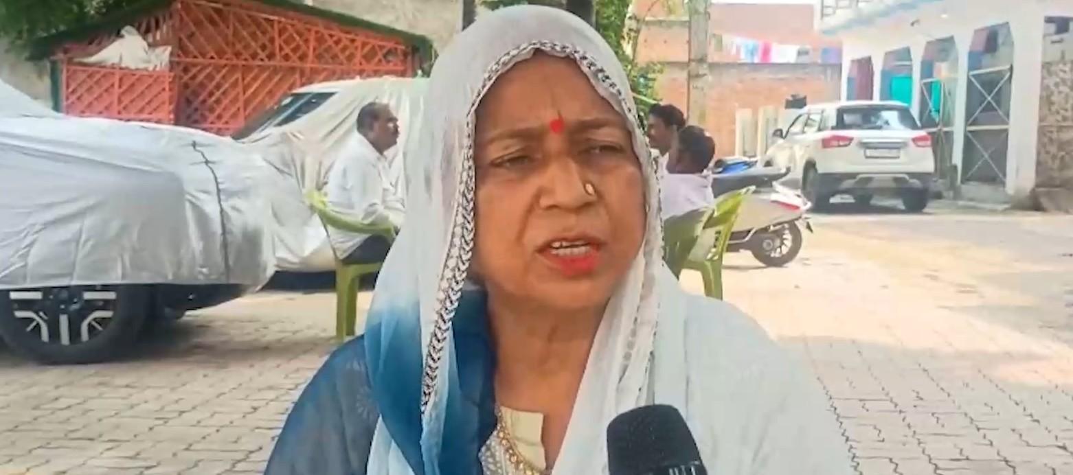 साजिश चल रही, हम पासी समाज से हैं, इसलिए हुआ भेदभाव