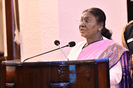 राष्ट्रपति द्रौपदी मुर्मू ने नैनीताल राजभवन की स्थापना के 125 वर्ष पूरे होने के समारोह में भाग लिया