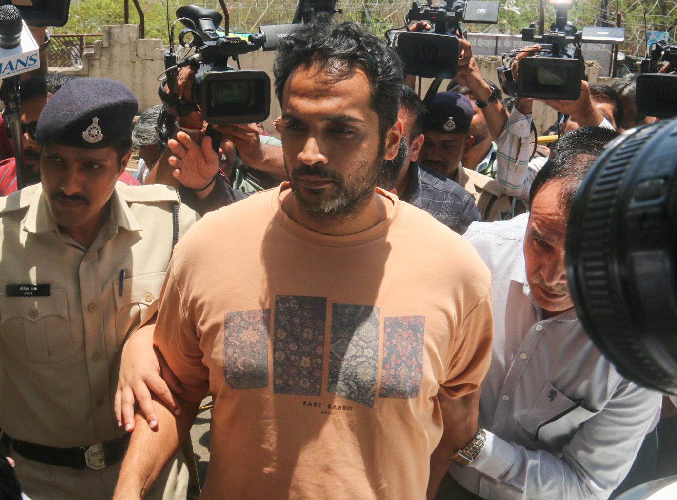 ट्विशा शर्मा मौत मामला: पूर्व जिला जज गिरिबाला सिंह और बेटे समर्थ की न्यायिक हिरासत 28 जुलाई तक बढ़ी