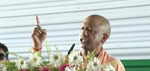 सीएम योगी ने विपक्ष पर साधा निशाना, बोले- रामभक्तों के खून से सना है सपा का इतिहास