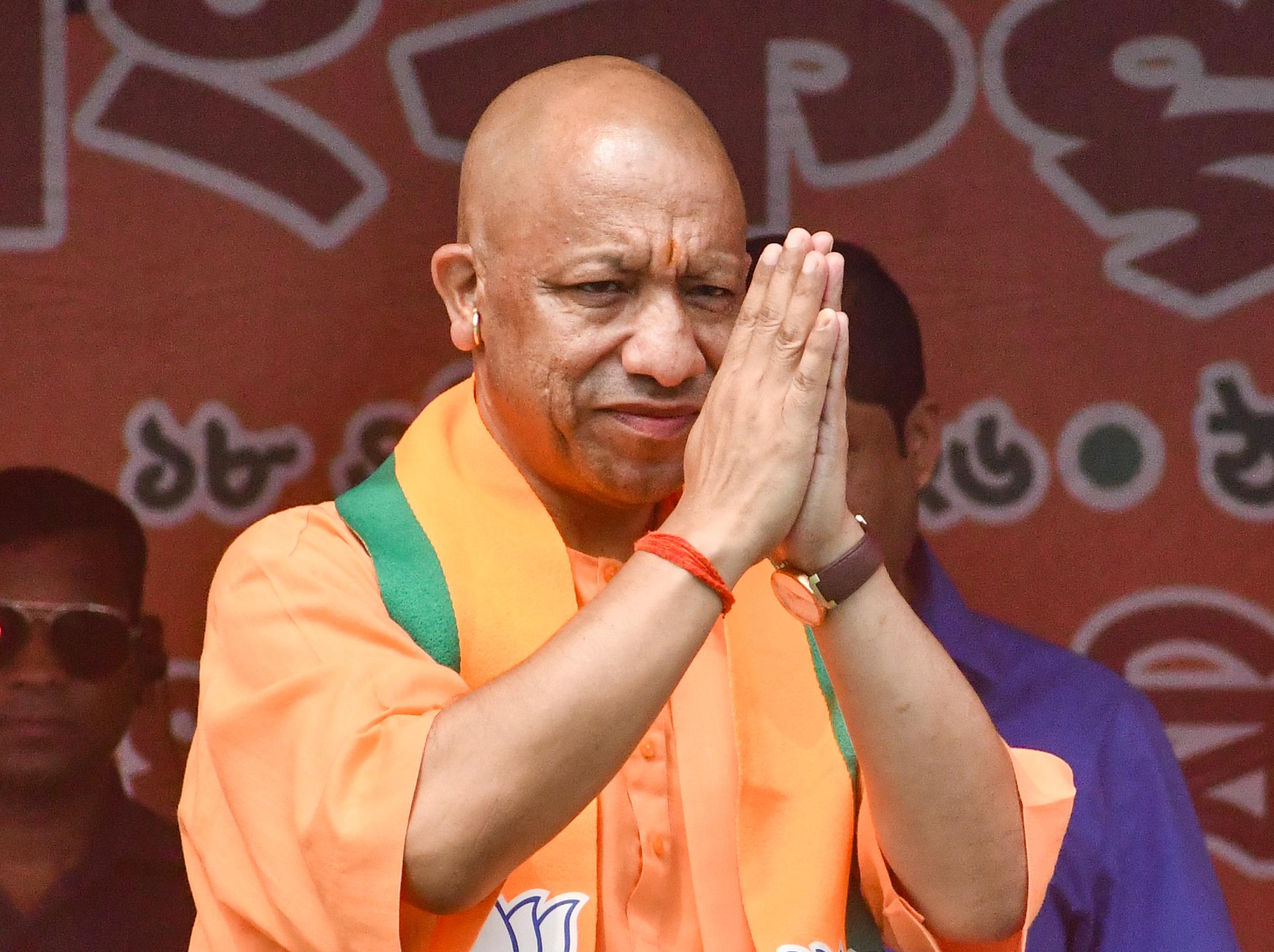 प्रतापगढ़ में घर गिरने से छह लोगों की मौत पर सीएम योगी ने जताया दुख