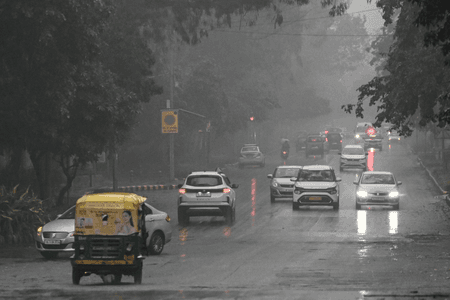 एनसीआर में एक बार फिर बदलेगा मौसम, 26 मार्च को गरज के साथ बारिश का अलर्ट