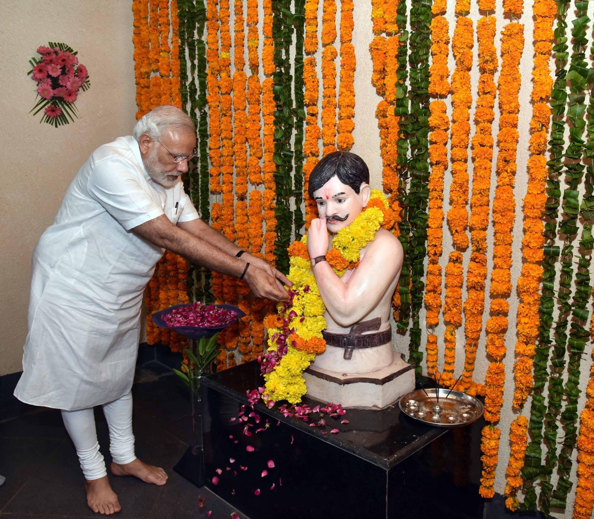 'स्वतंत्रता संग्राम के इतिहास में चंद्रशेखर आजाद के साहस और देशभक्ति का गौरवपूर्ण स्थान', जयंती पर बोले पीएम मोदी