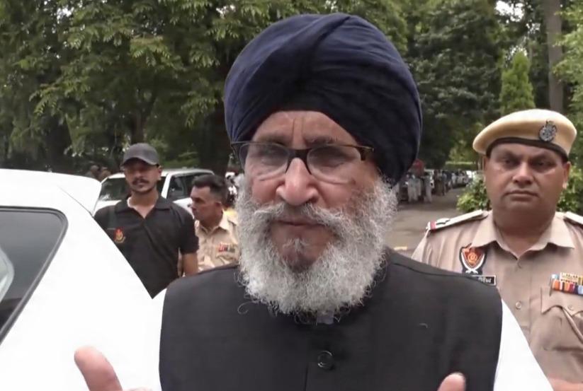 पंजाब में एमबीबीएस फीस वृद्धि पर विपक्ष का हमला, दलजीत चीमा बोले- मेधावी छात्रों और परिवारों पर दोहरी मार