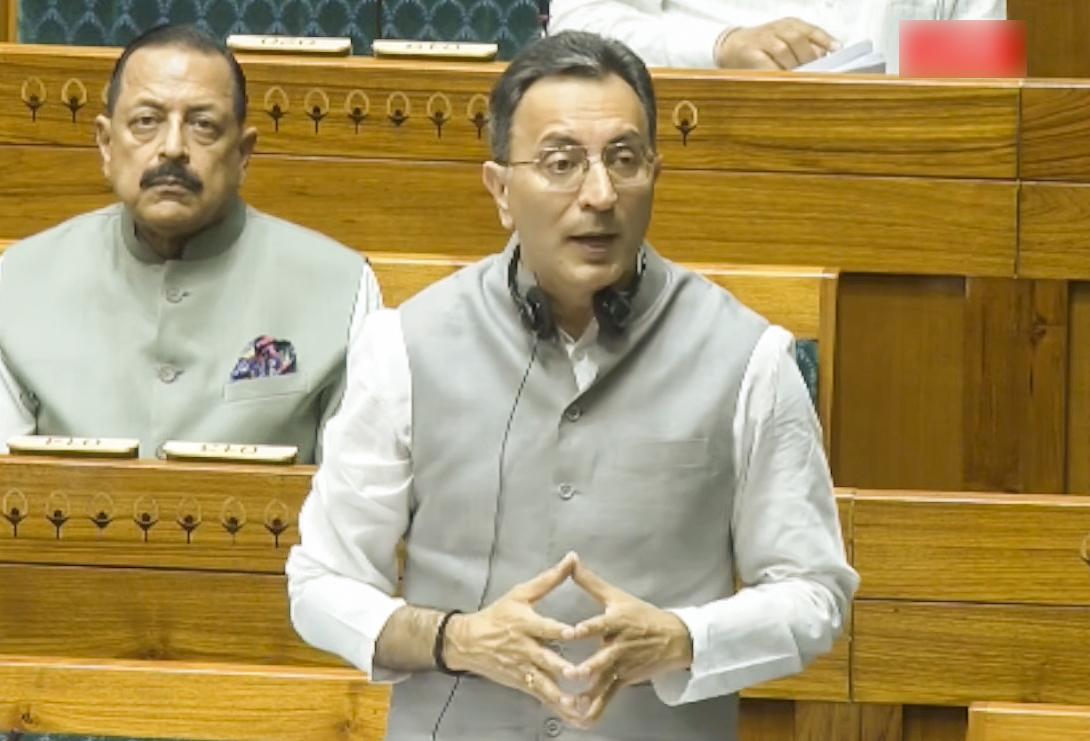 भारत में इलेक्ट्रॉनिक्स उत्पादन बढ़कर 13.11 लाख करोड़ रुपए पहुंचा, निर्यात 12 वर्षों में 11 गुना बढ़कर 4 लाख करोड़ रुपए के पार: सरकार