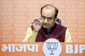 कांग्रेस की राजनीति का आधार सिर्फ परिवारवाद, राहुल गांधी ने पद का गलत इस्तेमाल किया : सुधांशु त्रिवेदी