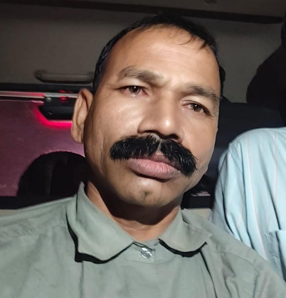 रांची : 25 लाख रुपए का इनामी नक्सली कमांडर अजय महतो उर्फ टाइगर गिरफ्तार, 240 से ज्यादा मामलों में था वांछित