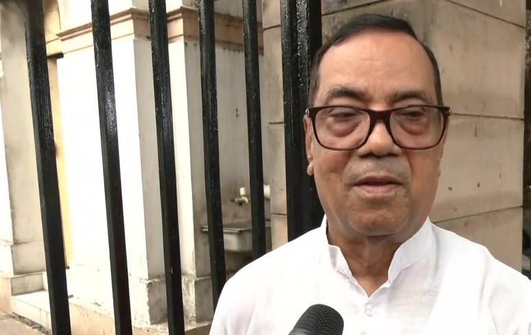 ममता की धार्मिक राजनीति उल्टी पड़ी, इंडिया ब्लॉक सिर्फ कागज पर: किरणमय नंदा