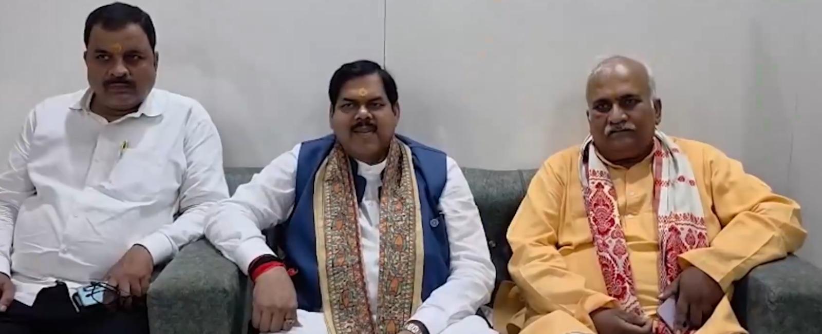 बिहार में पहले सुधरेगा छात्र-शिक्षक अनुपात, फिर होंगे तबादले: मिथिलेश तिवारी