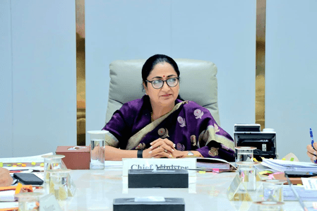 'पेपर लीक जैसी अनियमितताओं पर कठोर कार्रवाई' प्रधानमंत्री के ऐलान पर बोलीं दिल्ली सीएम
