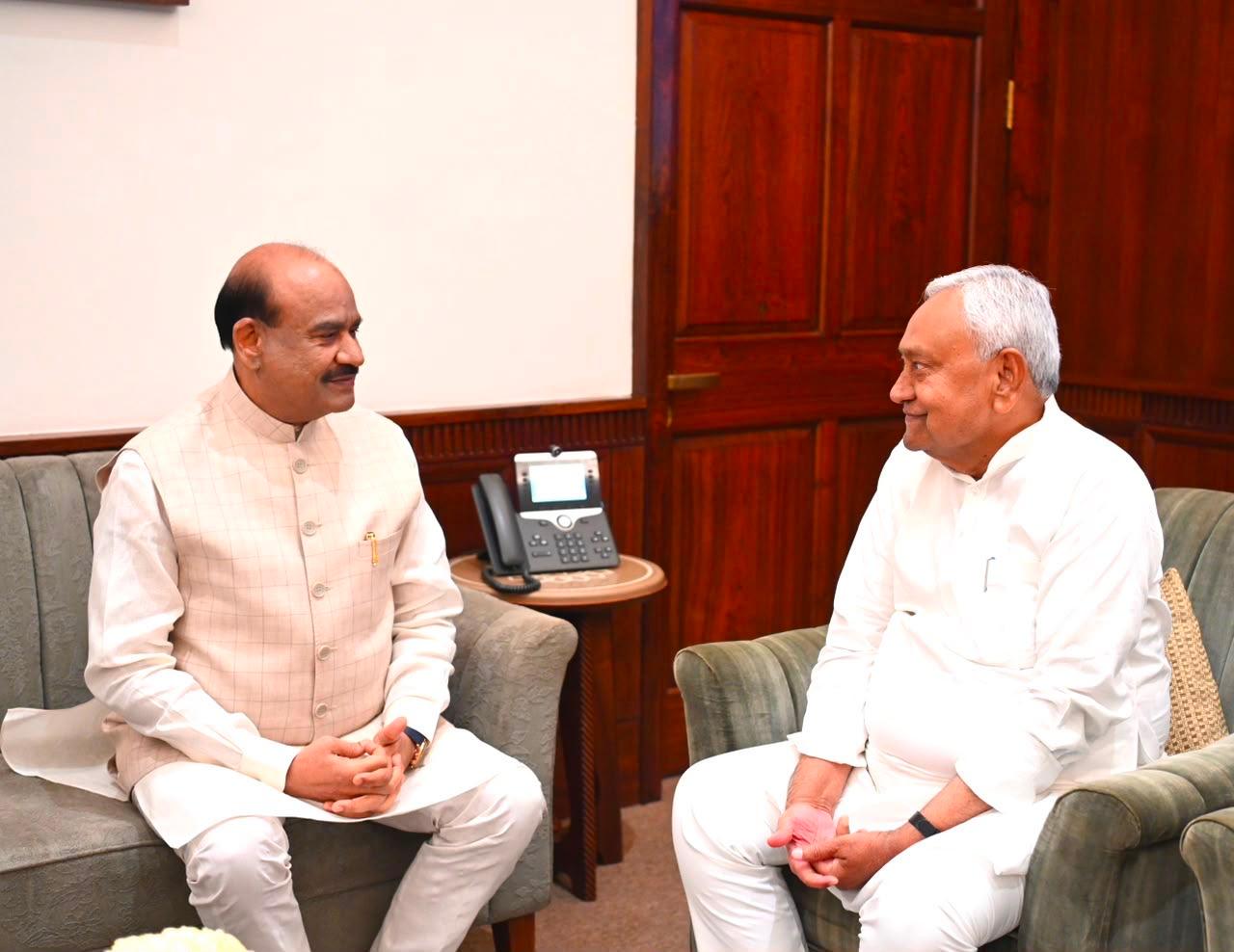 पीएम मोदी के बाद लोकसभा स्पीकर से मिले नीतीश कुमार, राजनीतिक हलकों में चर्चाएं तेज