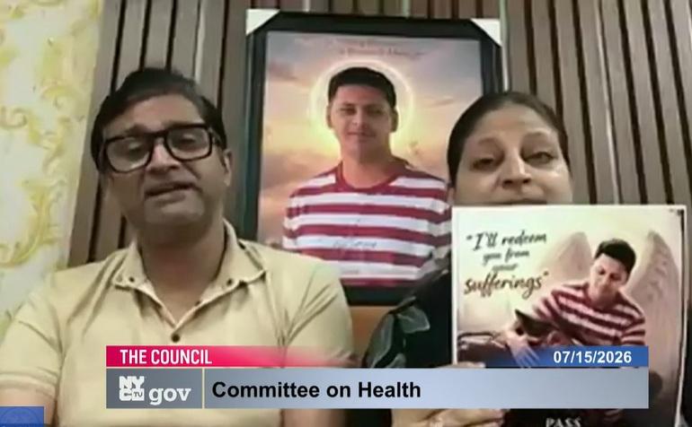 रोमांच की मौत से बदलेगा कानून? भावुक परिवार ने न्यूयॉर्क सिटी काउंसिल से की घोड़ा गाड़ियों पर प्रतिबंध की मांग