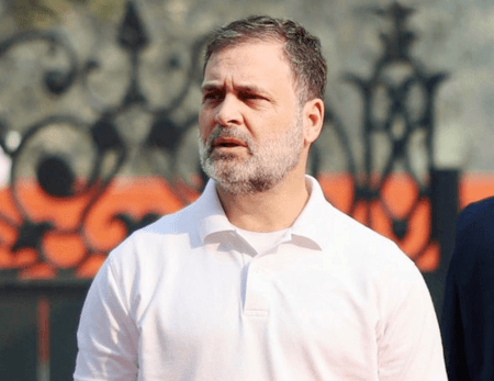 राहुल गांधी इंदौर पहुंचे, दूषित जल पीड़ितों से मिलेंगे