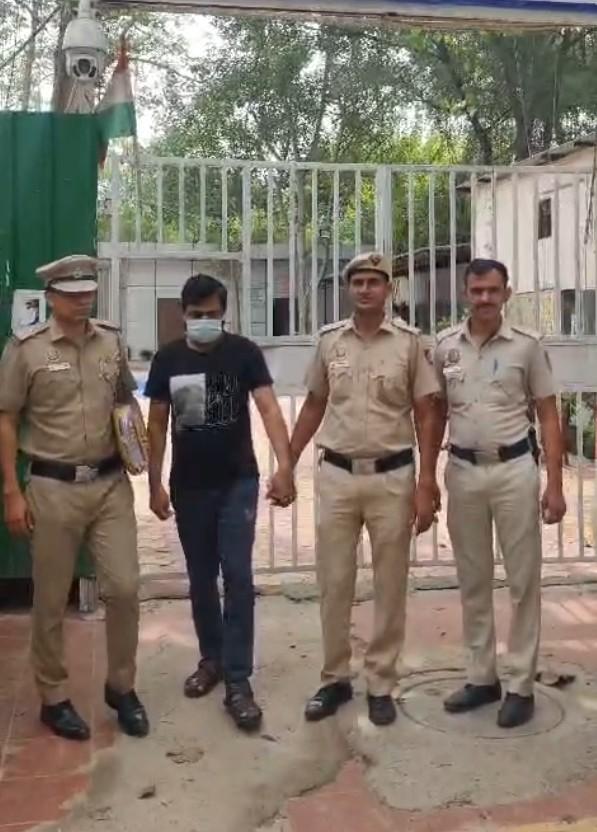 दिल्ली पुलिस ने 60 लाख की धोखाधड़ी के मामले में घोषित अपराधी को किया गिरफ्तार