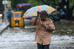 तमिलनाडु और पुडुचेरी में बारिश की संभावना, मछुआरों को समुद्र में न जाने की सलाह