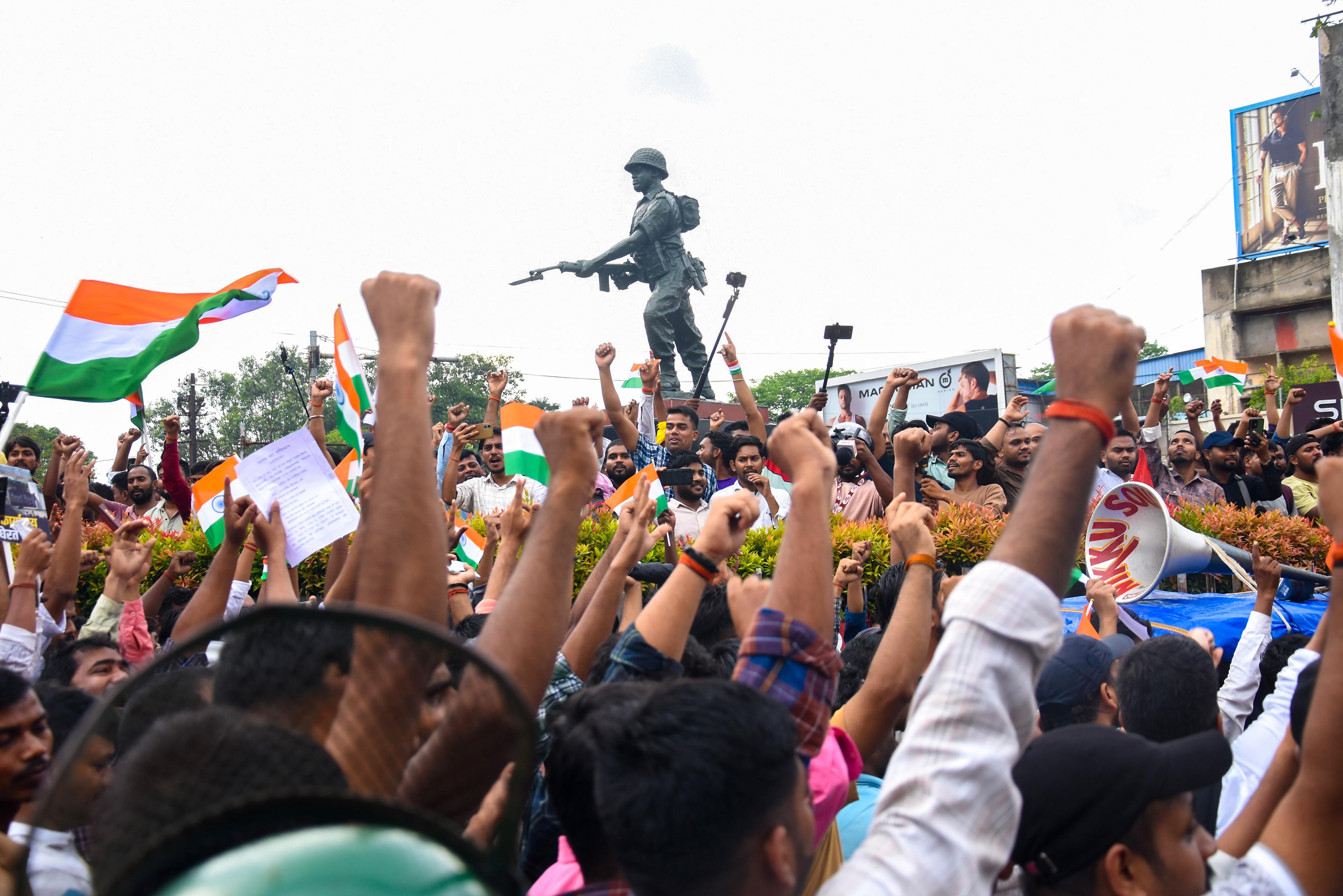 झारखंड में छात्र जेपीएससी और जेएसएससी भर्ती विवाद के विरोध में विधानसभा तक करेंगे मार्च