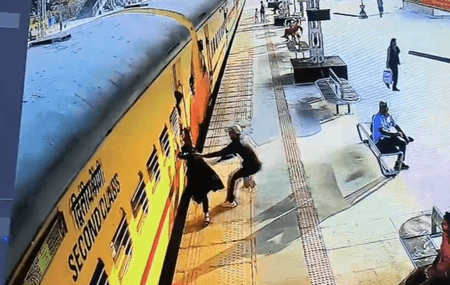 सिहोर जंक्शन पर रेलवे कर्मचारी ने बचाई युवती की जान
