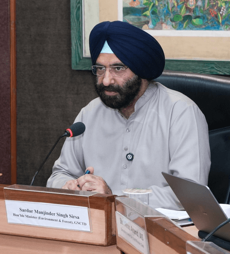 दिल्ली : पर्यावरण मंत्री ने आनंद विहार बस टर्मिनल क्षेत्र का किया दौरा, प्रदूषण नियंत्रण कार्यों की समीक्षा की