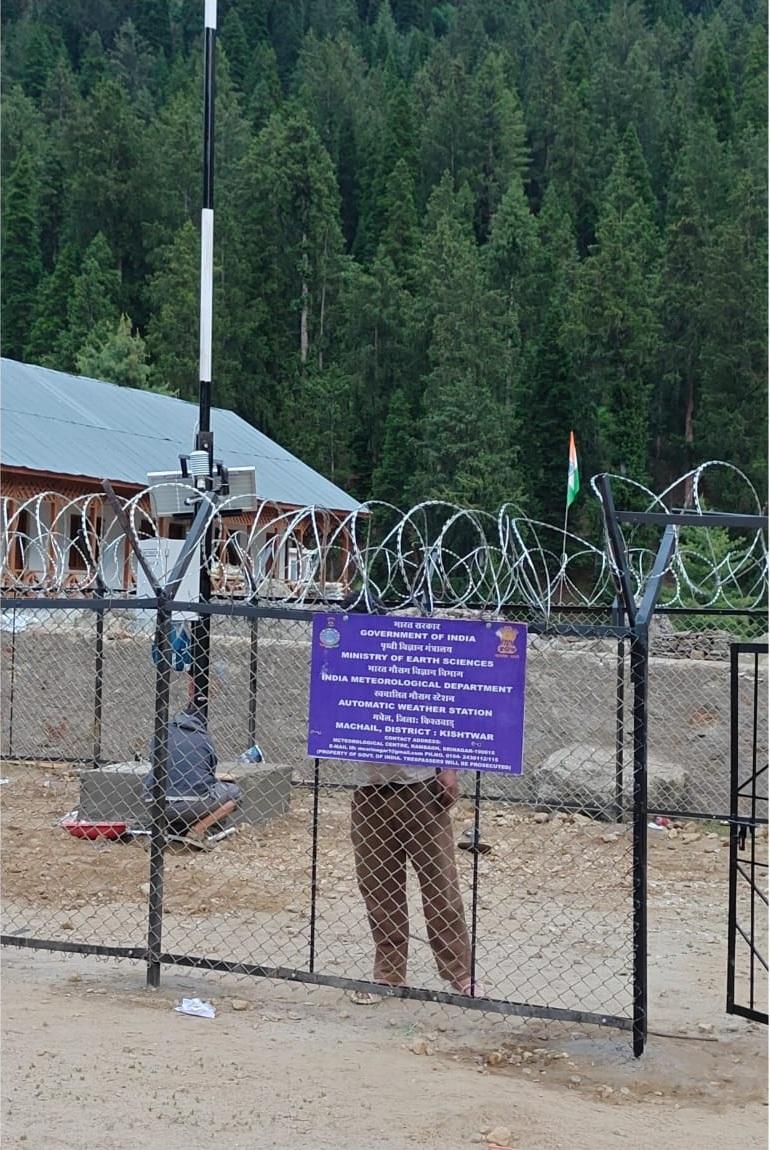 जम्मू-कश्मीर के किश्तवाड़ में 'ऑटोमेटिक वेदर मॉनिटरिंग स्टेशन' चालू हुआ