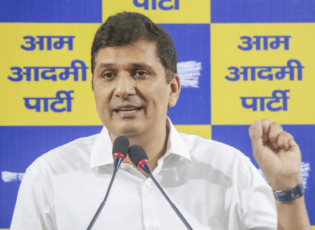 'आप' ने शुरू किया 'दिल्ली बेहाल संवाद', 2696 पोलिंग बूथ पर करेंगी सभाएं