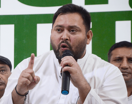 महागठबंधन की सरकार बनी तो पंचायत और ग्राम कचहरी प्रतिनिधियों का मानदेय दोगुना होगा: तेजस्वी यादव
