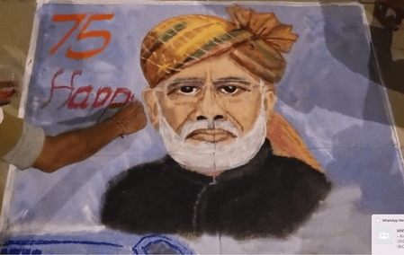 गुजरात: राजकोट में पीएम मोदी के 75वें जन्मदिन पर 75 रंगोलियों से सजा शहर, केंद्र की योजनाओं पर फोकस