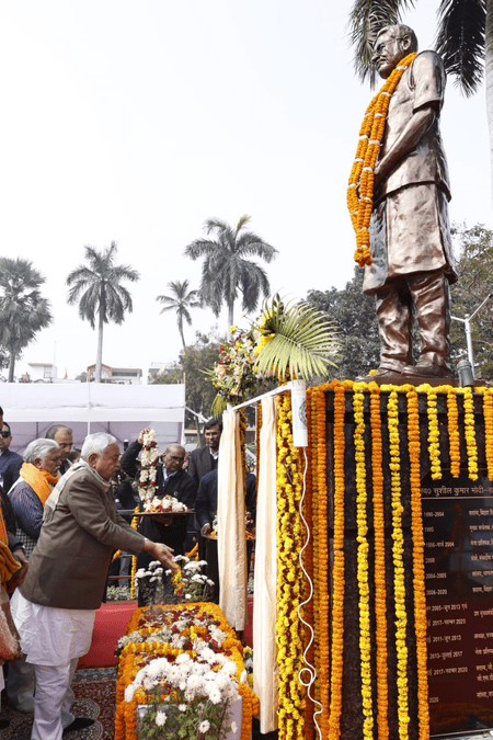पटना: सीएम नीतीश कुमार ने सुशील मोदी की जयंती पर उनकी आदमकद प्रतिमा का किया अनावरण