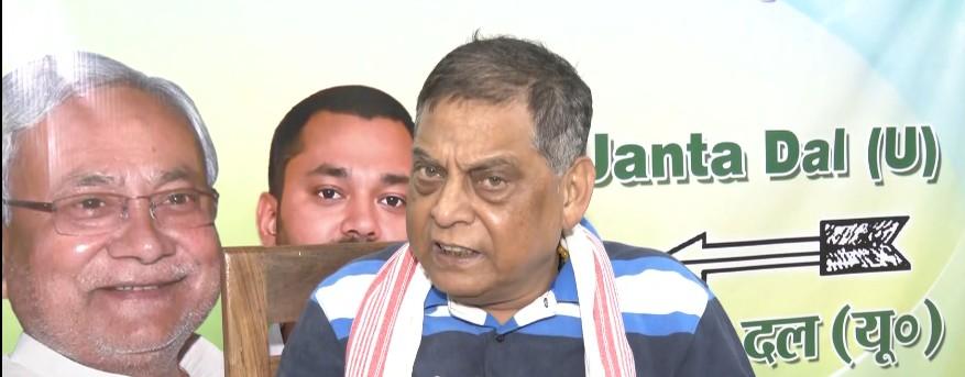 केंद्रीय शिक्षा मंत्री प्रह्लाद जोशी पर कांग्रेस और इडी गठबंधन के नेता का बयान शर्मनाकः नीरज कुमार