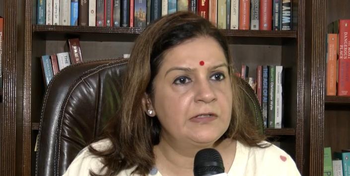 प्रियंका चतुर्वेदी का केंद्र सरकार पर हमला, कहा- गतिरोध बिल पर नहीं, जवाबदेही को लेकर है