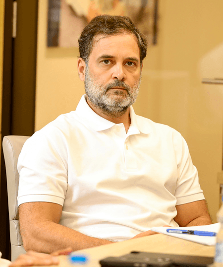 झारखंड के चाईबासा एमपी-एमएलए कोर्ट से जारी गैरजमानती वारंट के खिलाफ हाईकोर्ट पहुंचे कांग्रेस नेता राहुल गांधी