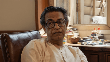 'पाथेर पांचाली' बनाने के लिए प्रोड्यूसर्स के पास नोटबुक लेकर जाते थे सत्यजीत रे, जीवन बीमा पॉलिसी तक रख दी गिरवी