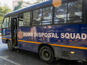 दिल्ली के स्कूलों को फिर मिली बम से उड़ाने की धमकी, पुलिस और बम निरोधक दस्ते जांच में जुटे