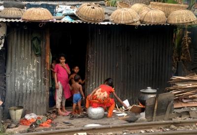 बांग्लादेश के मासूमों पर मंडरा रहा देखा-अनदेखा खतरा, बाल श्रम में 40 प्रतिशत बढ़ोतरी