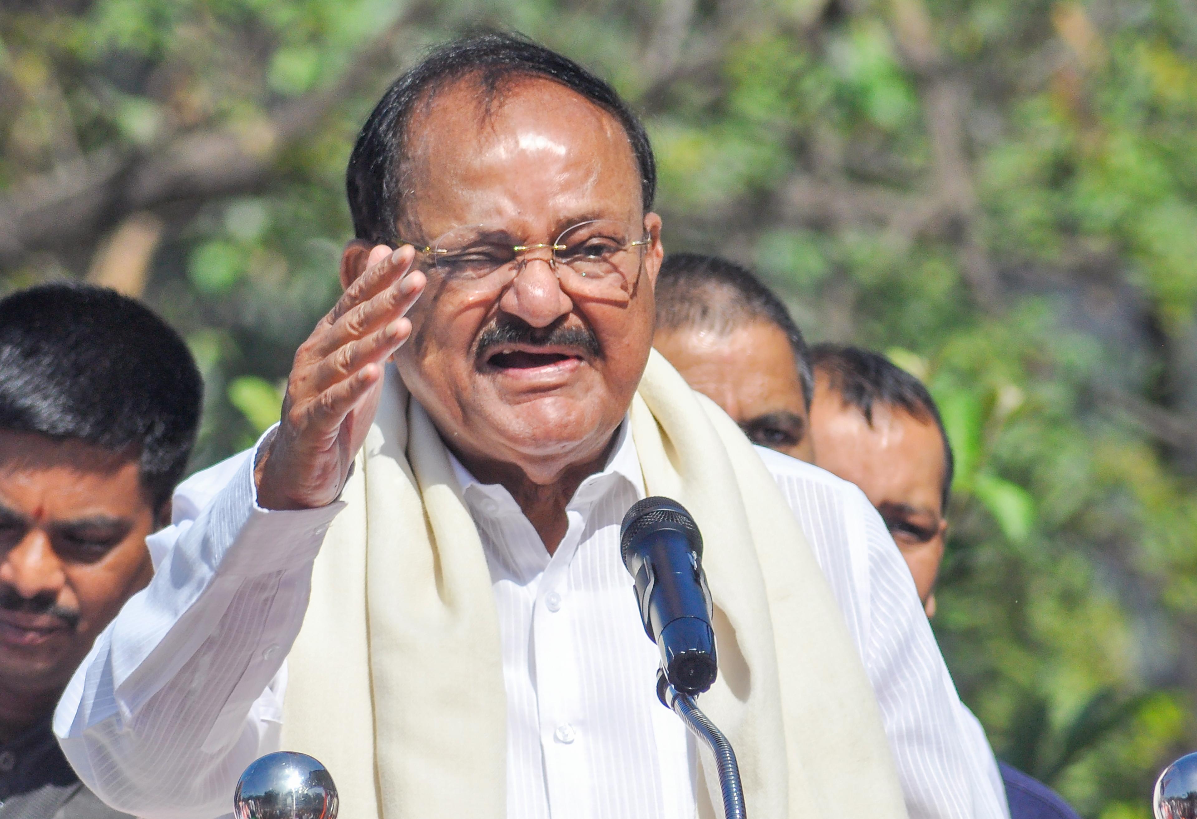 पूर्व उपराष्ट्रपति वेंकैया नायडू के जन्मदिन पर पीएम मोदी समेत कई भाजपा नेताओं ने दी शुभकामनाएं
